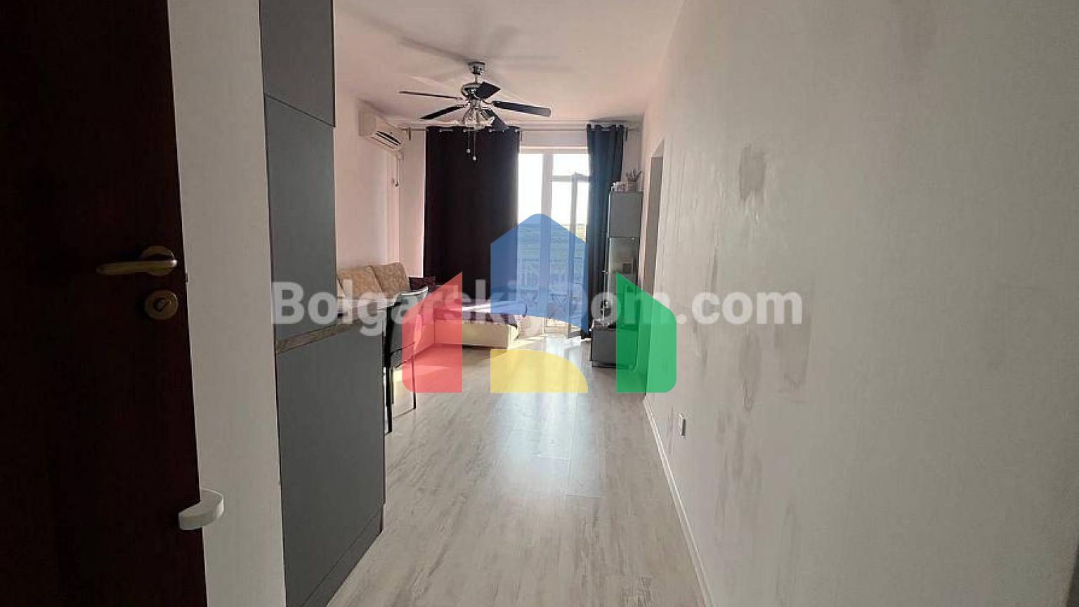 Двокімнатна квартира в Санні Дей 6