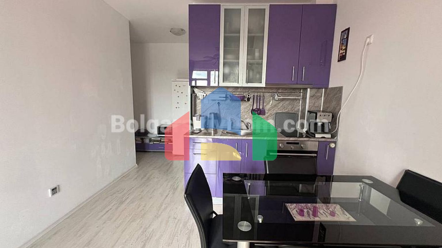 Двокімнатна квартира в Санні Дей 6