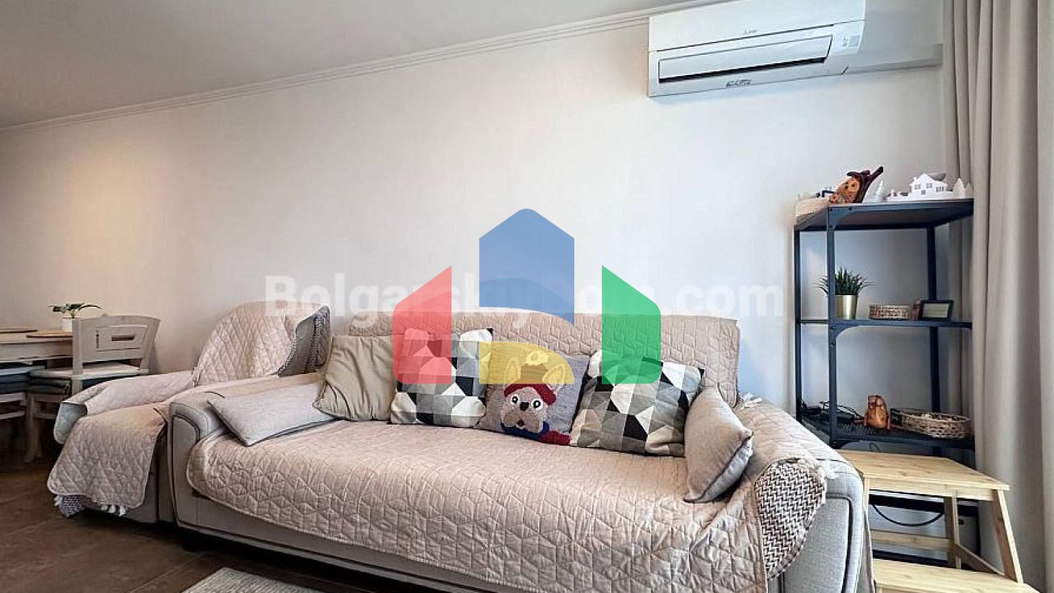 Трехкомнатная квартира в Вип Стайл