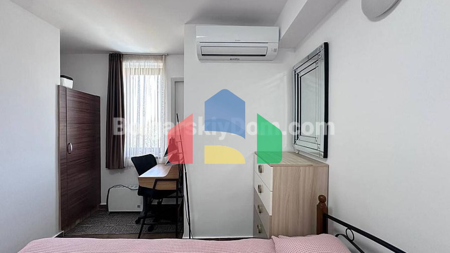 Трехкомнатная квартира в Вип Стайл