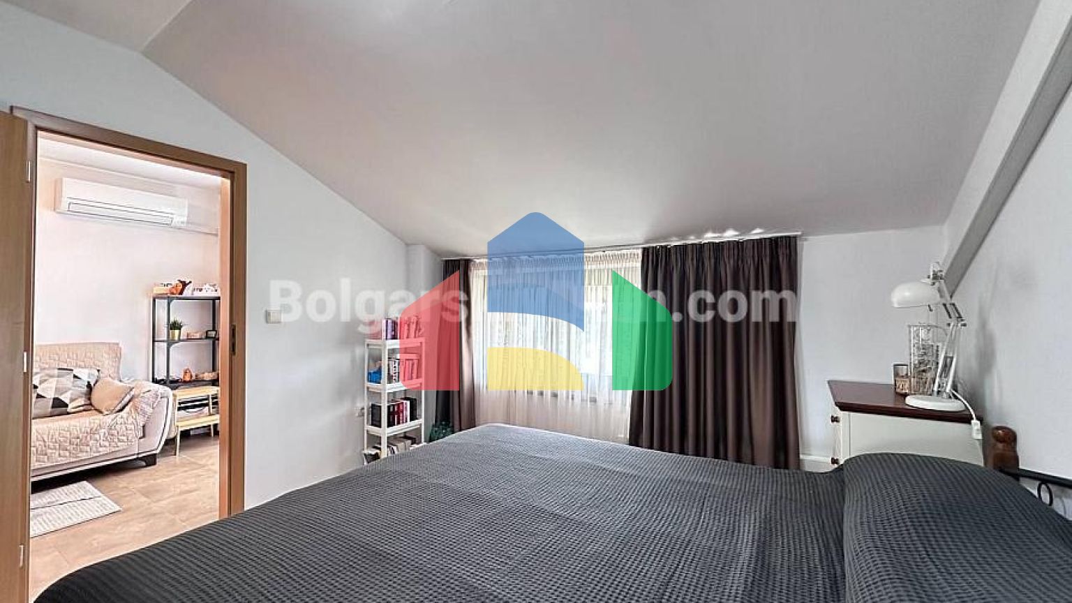 Трехкомнатная квартира в Вип Стайл