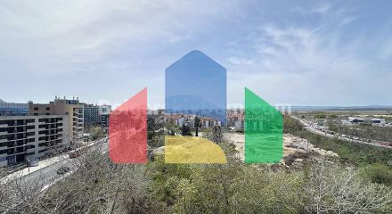 Трехкомнатная квартира в Вип Стайл