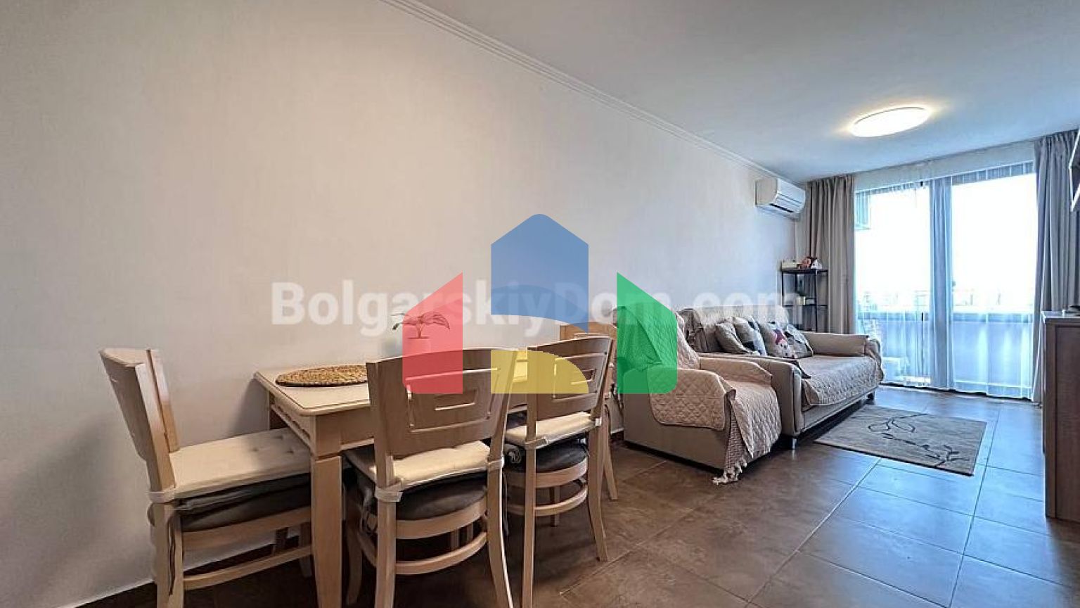 Трехкомнатная квартира в Вип Стайл