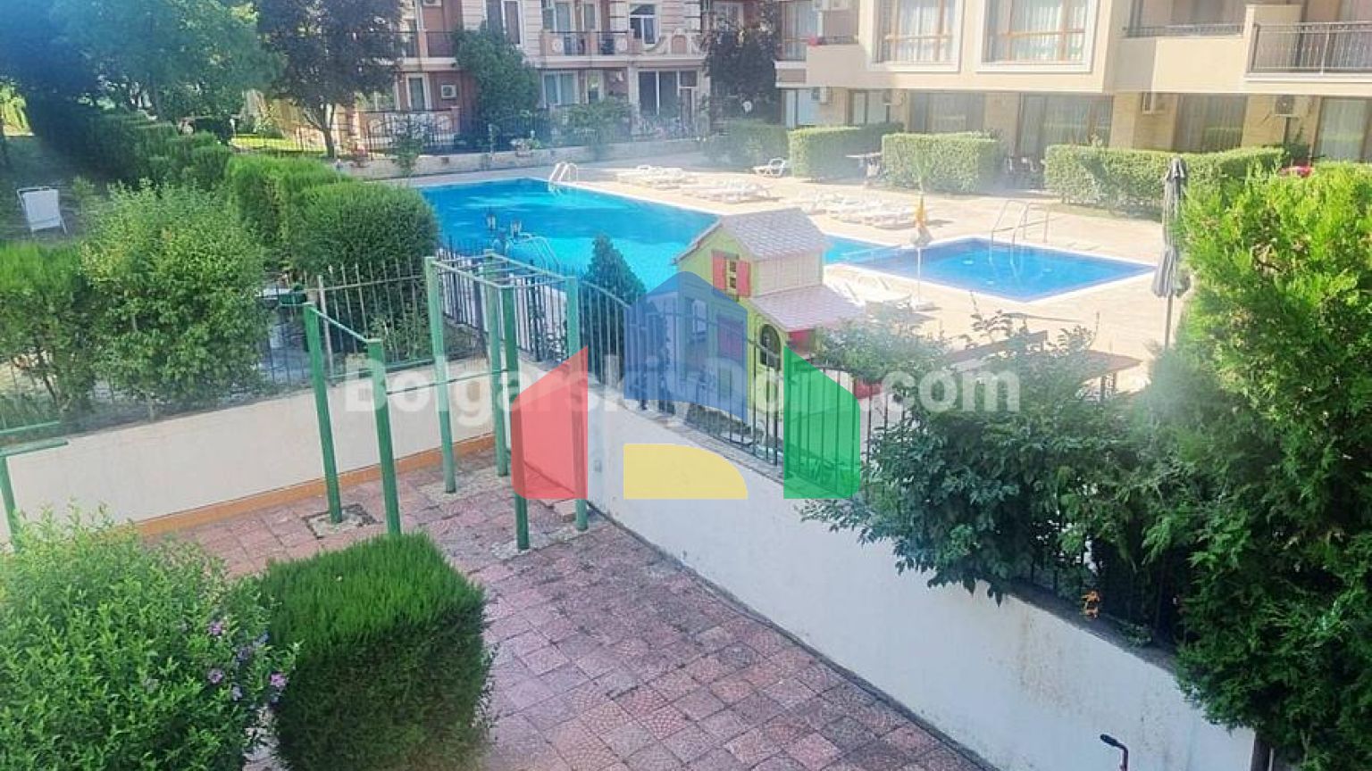 Трехкомнатная квартира в Балкан Бриз 1