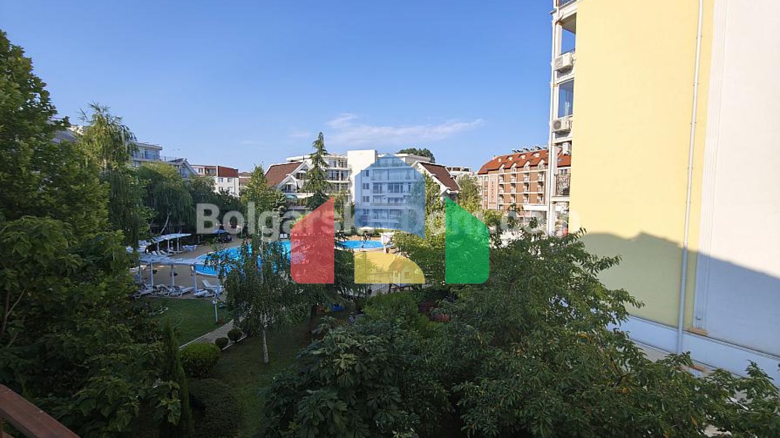 Трикімнатна квартира в Сан Вілладж