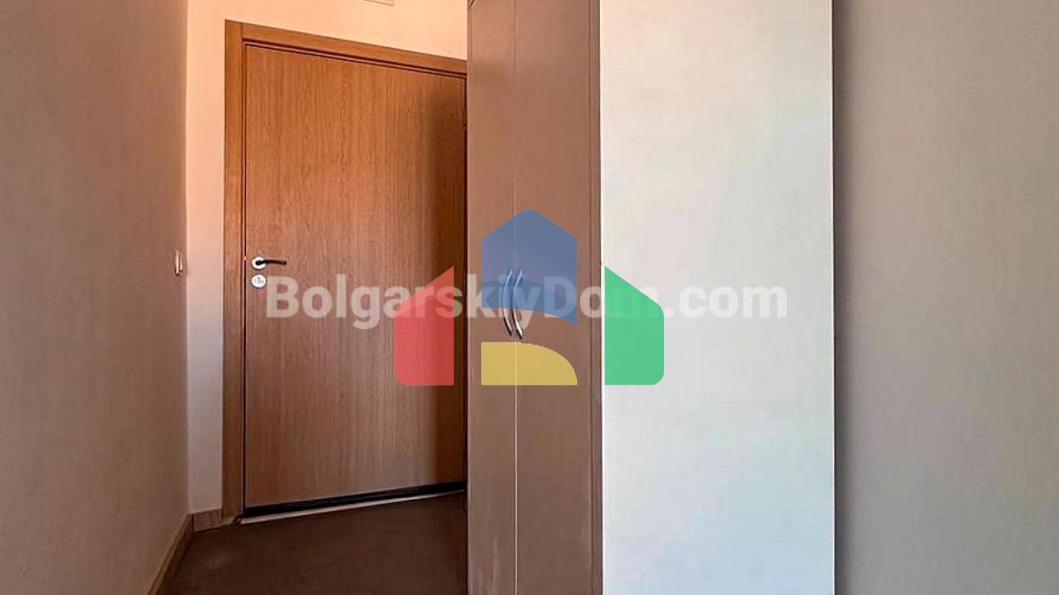 Трехкомнатная квартира в Санни Вью Централ 2