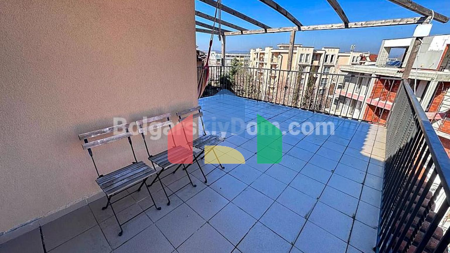 Трехкомнатная квартира в Санни Вью Централ 2