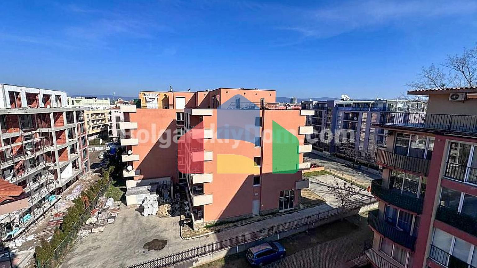 Трехкомнатная квартира в Санни Вью Централ 2