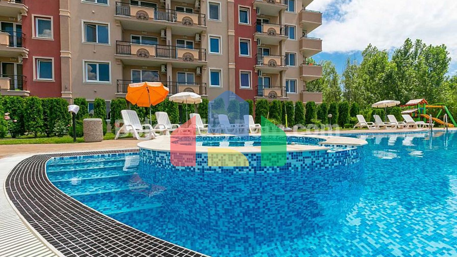 Чотирикімнатна квартира в Віп Зона