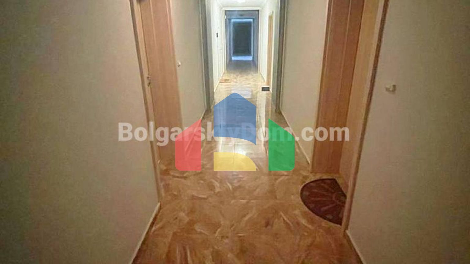 Чотирикімнатна квартира в Віп Зона