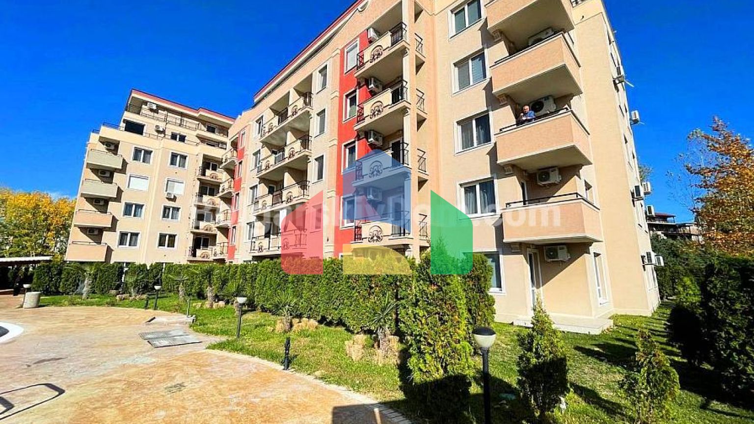 Чотирикімнатна квартира в Віп Зона