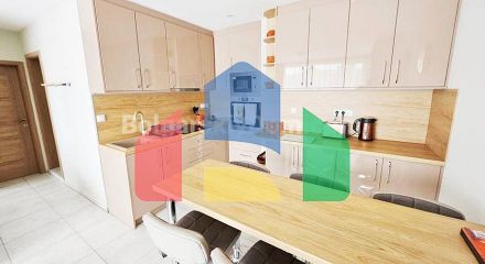 Three-bedroom apartment in Orchid Fort Garden