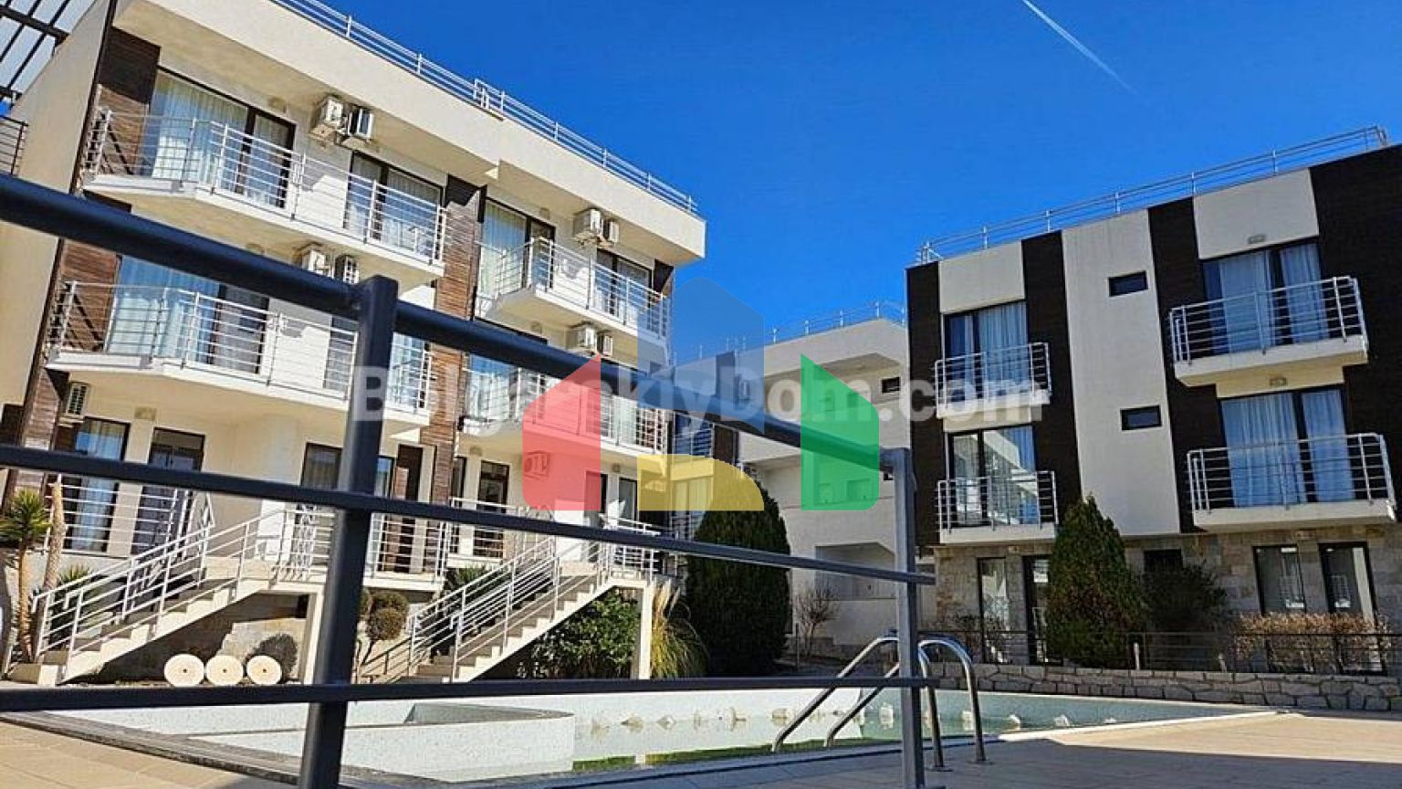 Трикімнатна квартира в Нью Лайн Вілладж