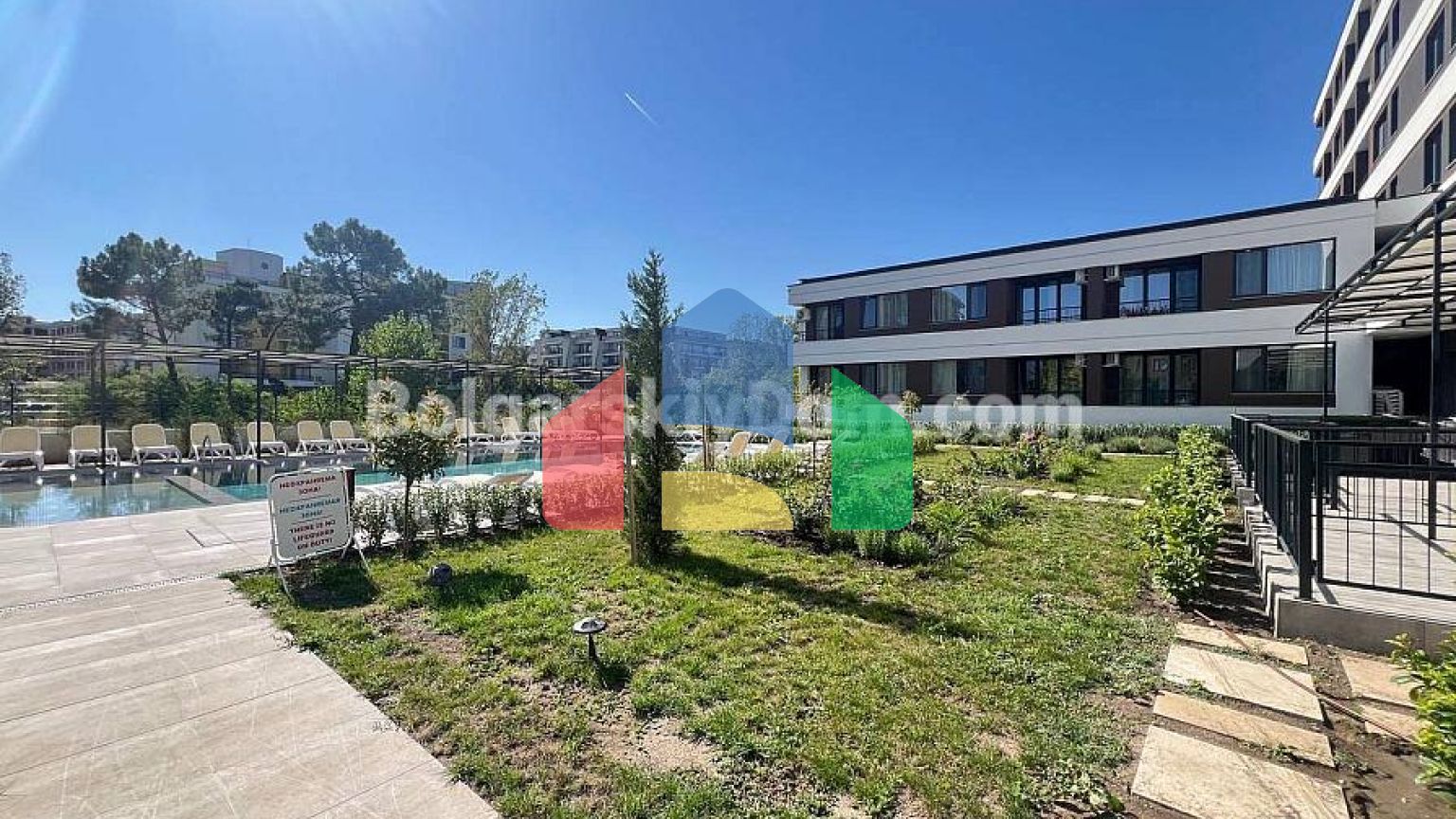 Двухкомнатная квартира в Доменико