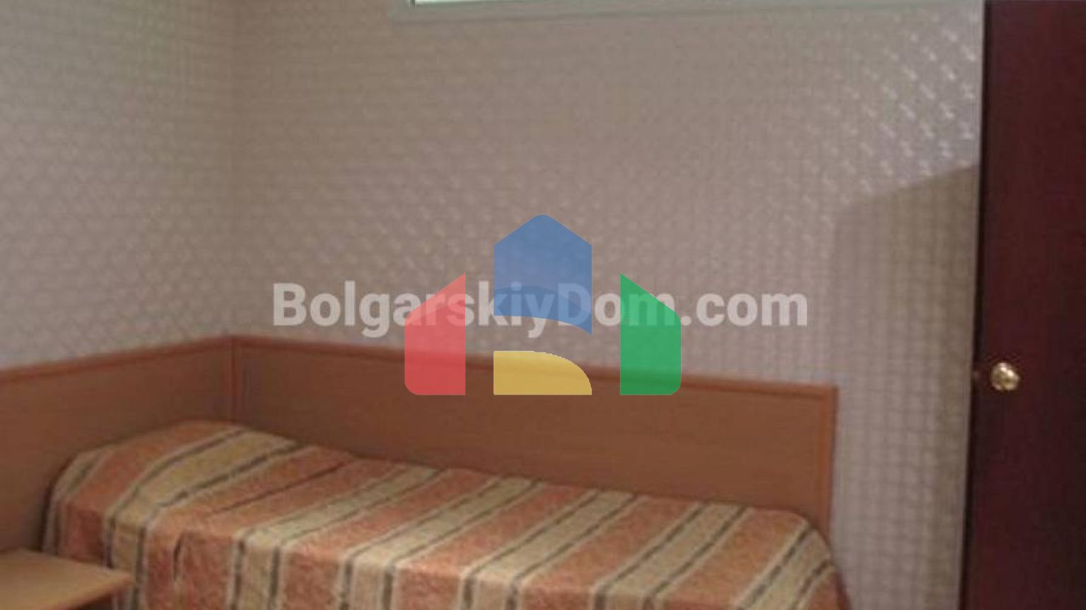 Трикімнатна квартира в Планета