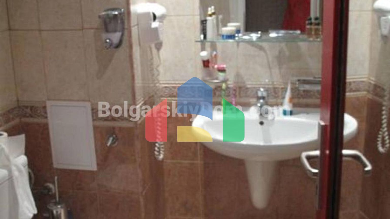 Трикімнатна квартира в Планета