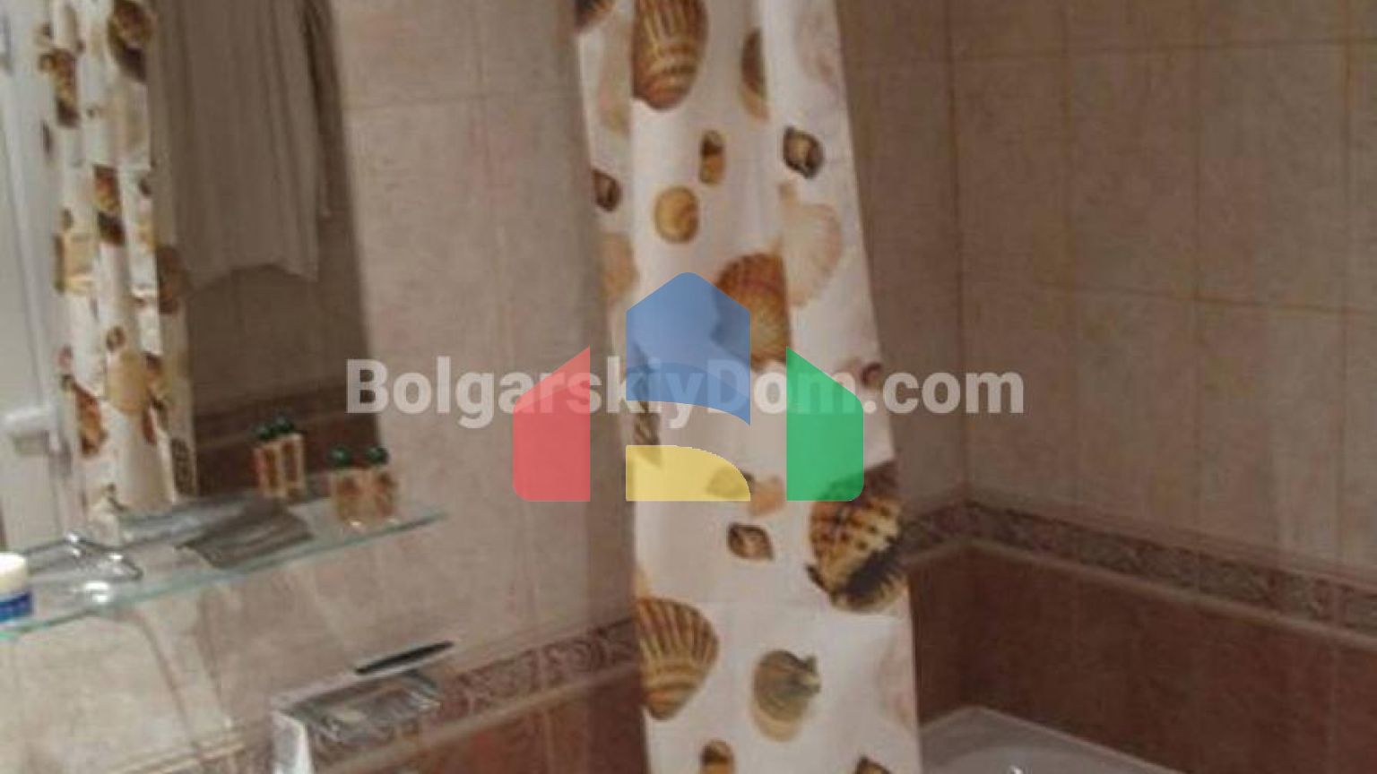 Трикімнатна квартира в Планета