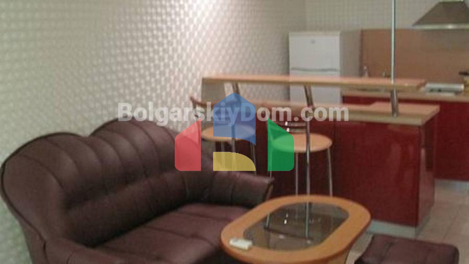 Трикімнатна квартира в Планета