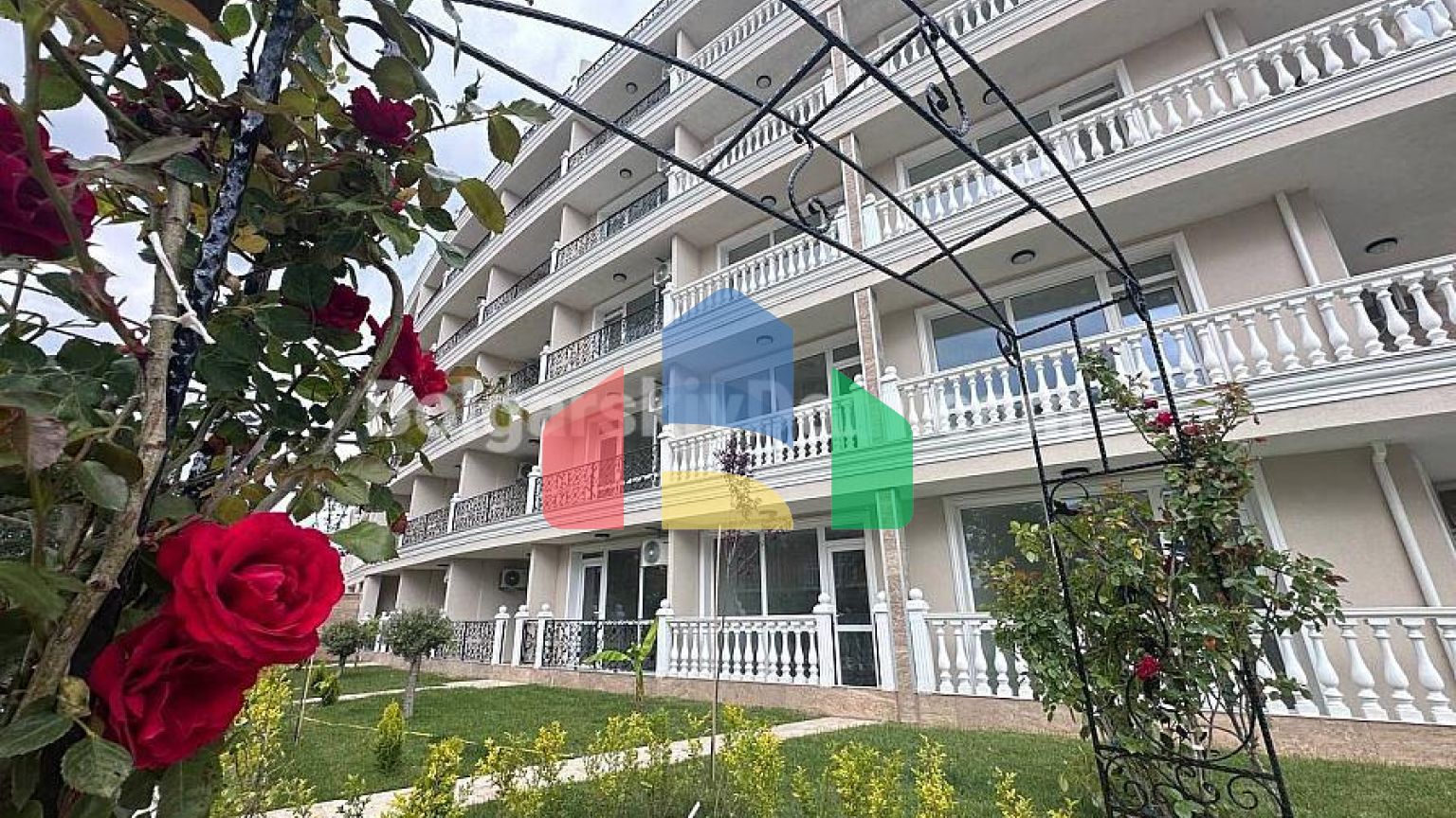 Квартира-студія в Магнолія 7