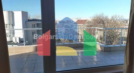 Трикімнатна квартира в Ясень