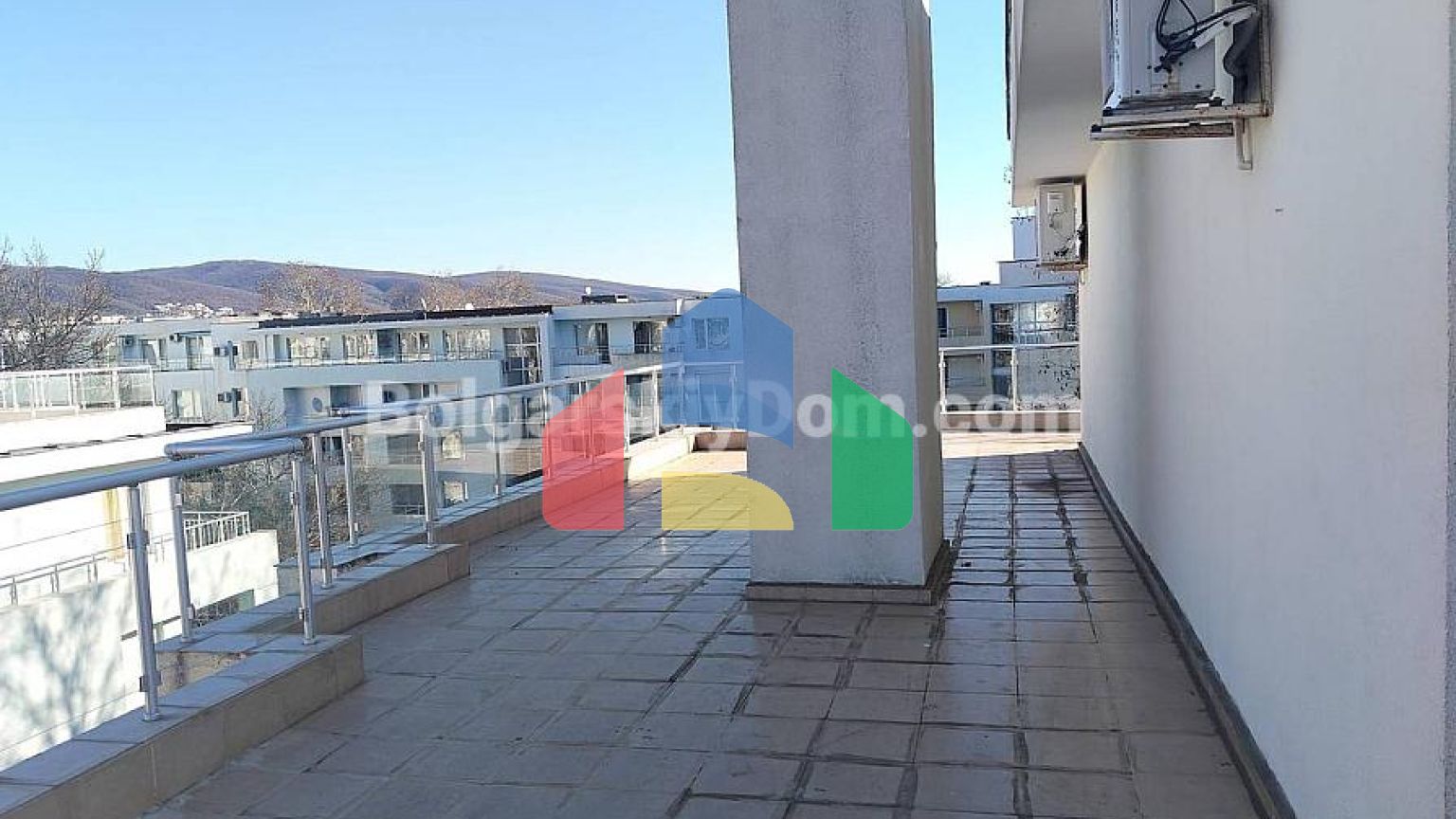 Трикімнатна квартира в Ясень