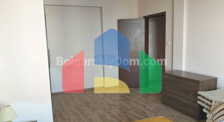 Трикімнатна квартира в Ясень