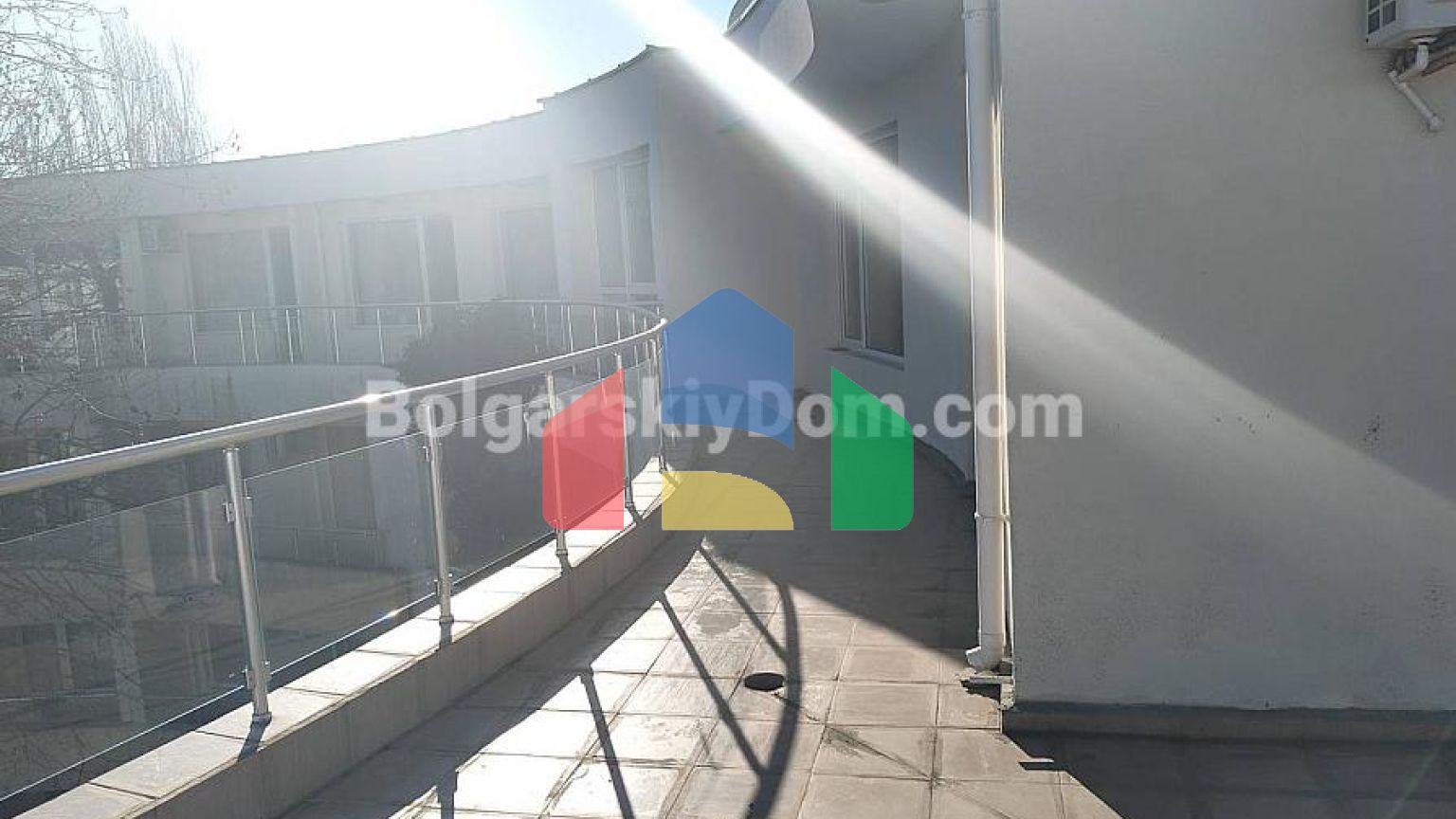 Трикімнатна квартира в Ясень