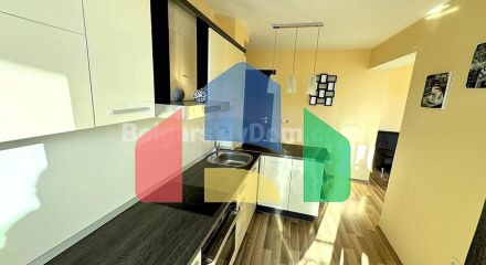 Трикімнатна квартира в Амадеус Люкс