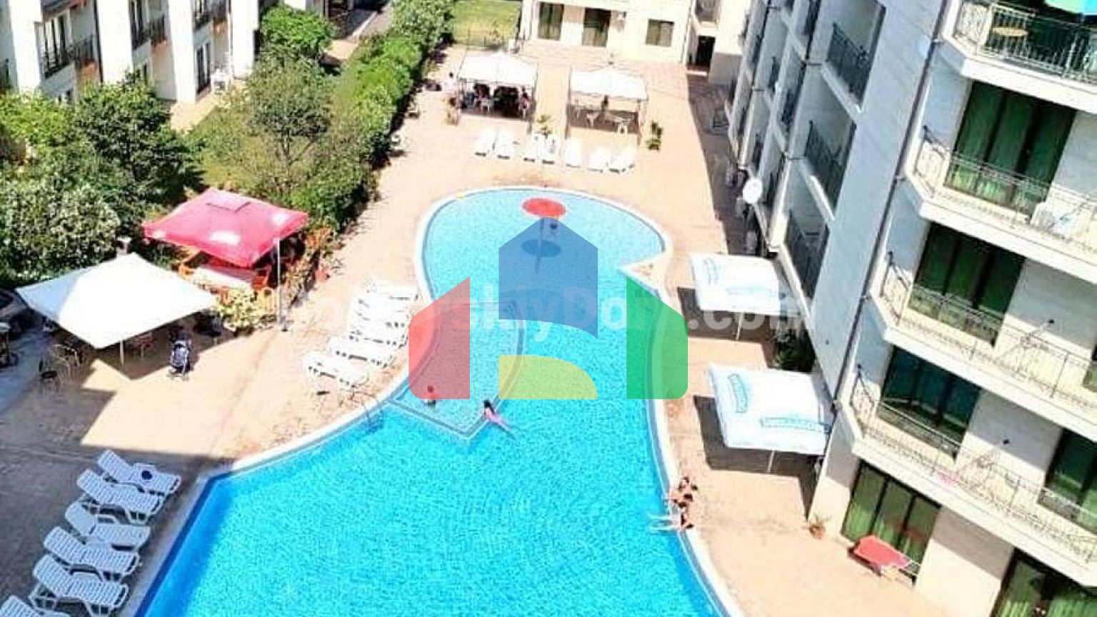 Трикімнатна квартира в Амадеус Люкс