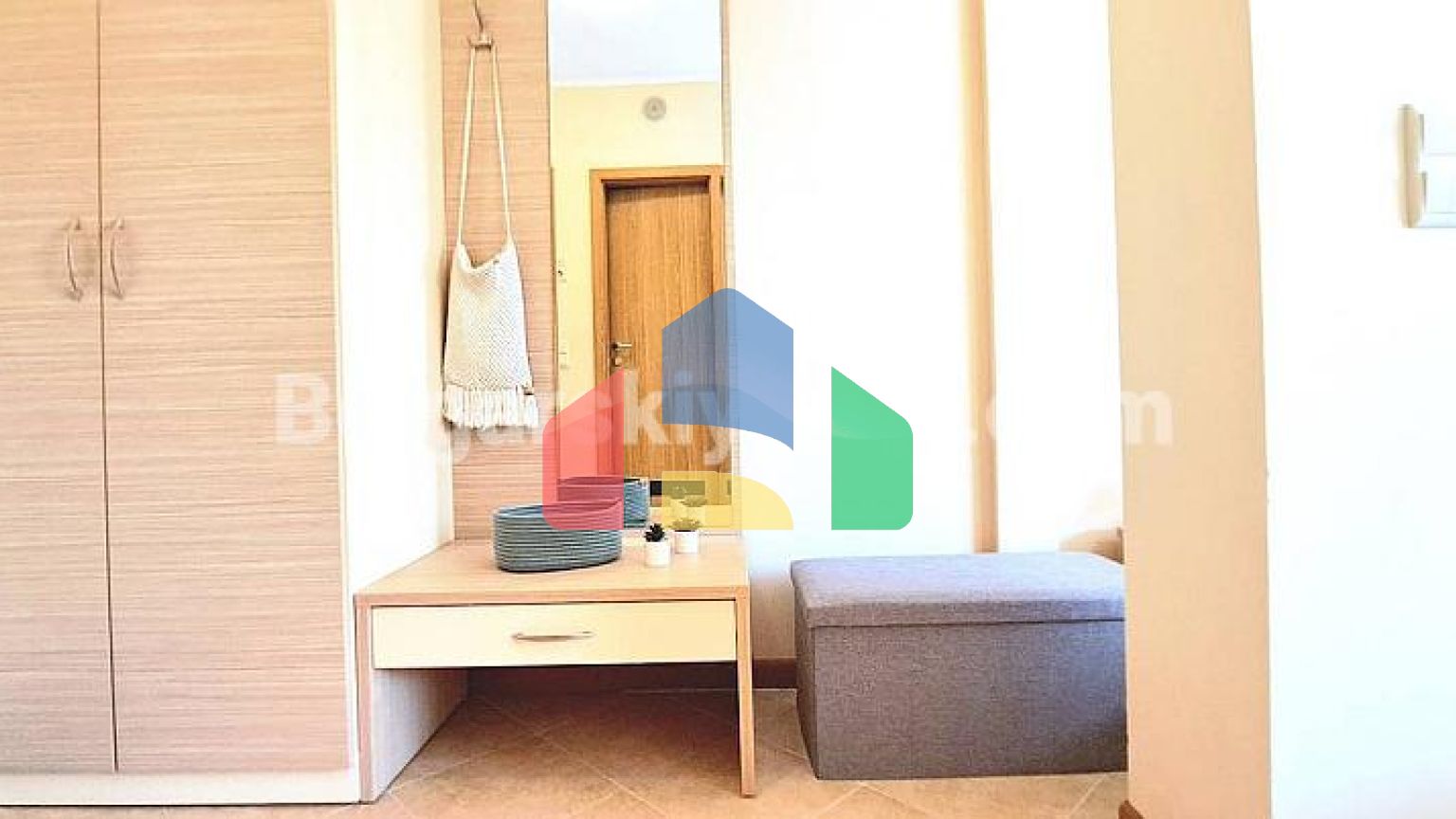 Квартира-студія в Royal Sun