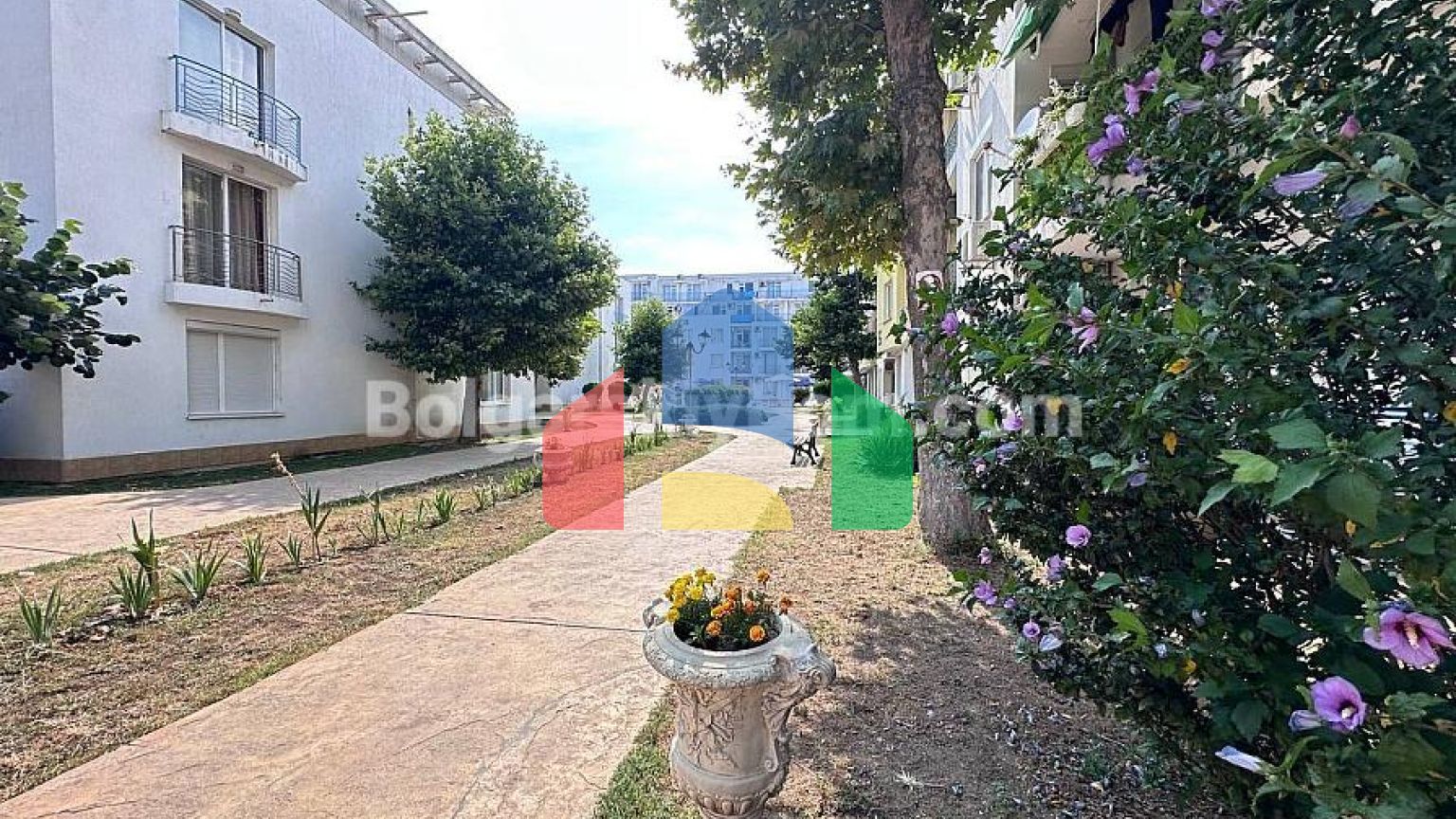 Квартира-студія в Санні Дей 3