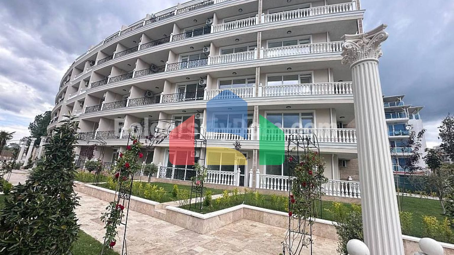 Квартира-студія в Магнолія 7