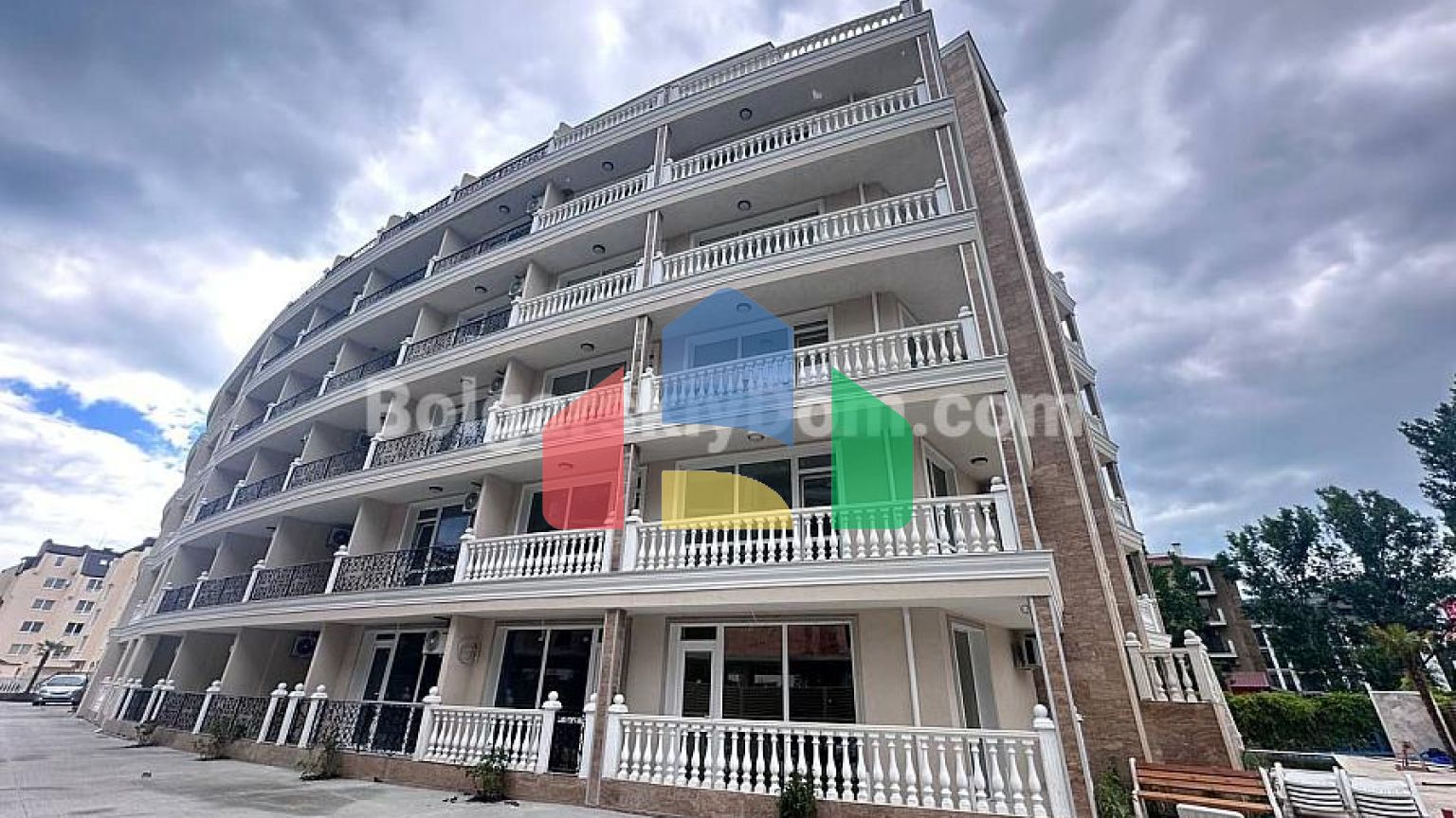 Квартира-студія в Магнолія 7