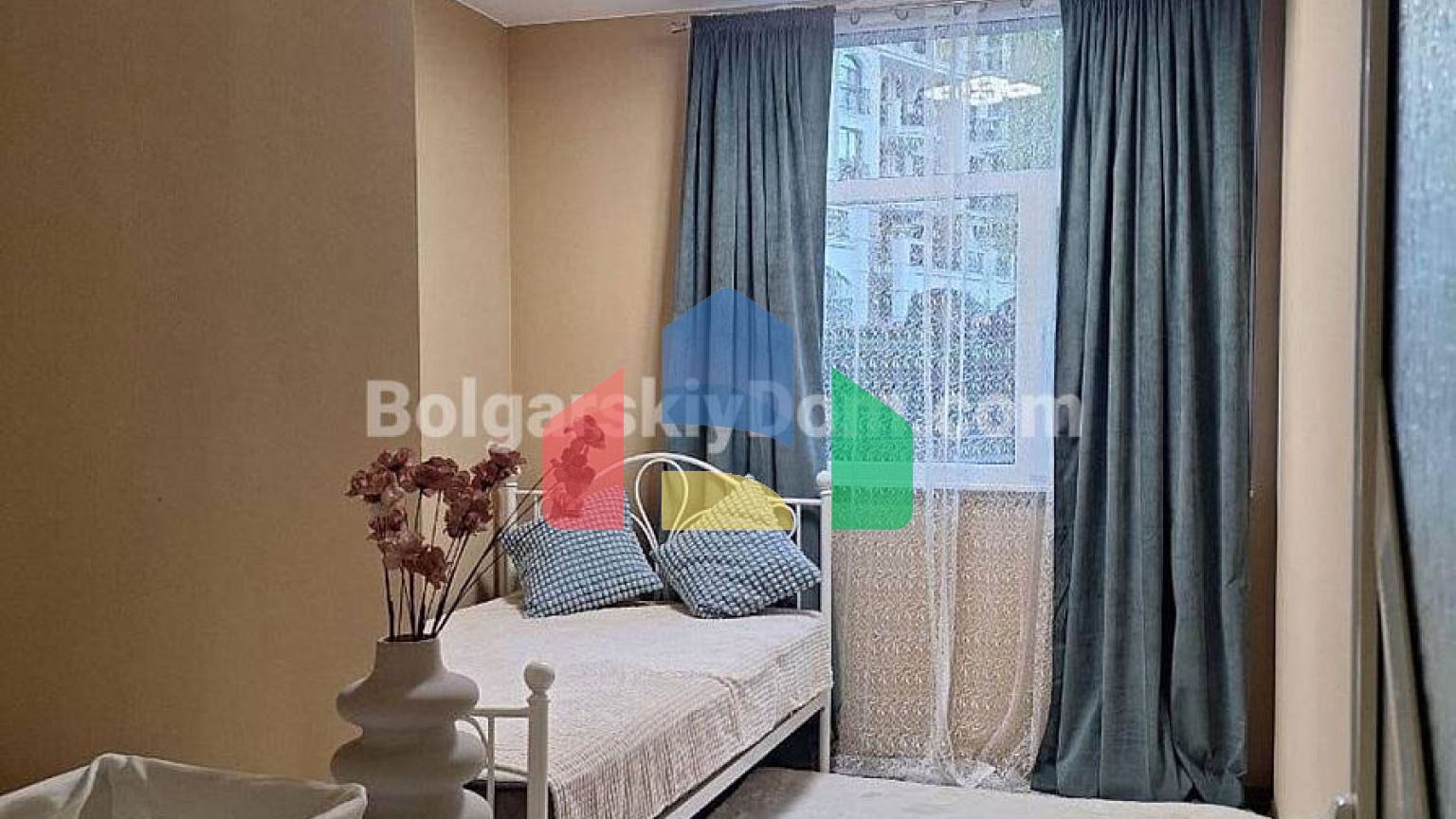 Трикімнатна квартира в Піроп Сіті