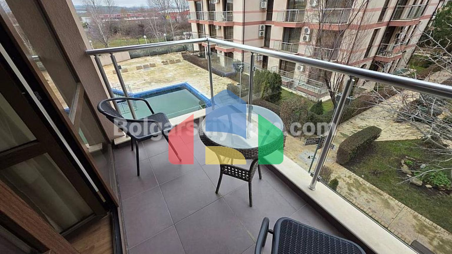 Двокімнатна квартира в Тарсіс