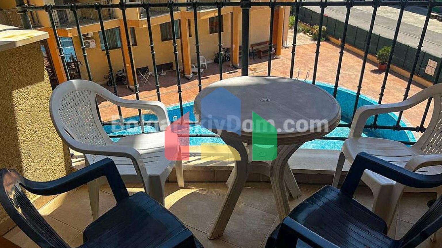 Двокімнатна квартира в Амадеус 5