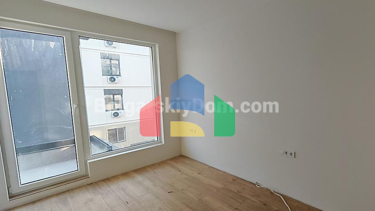 Двокімнатна квартира в Емілія Романа Есте