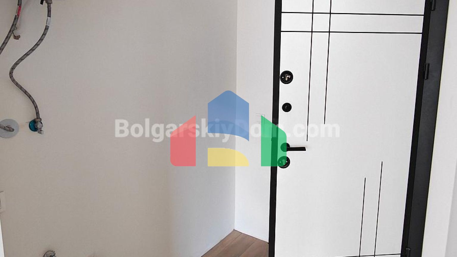 Двокімнатна квартира в Емілія Романа Есте