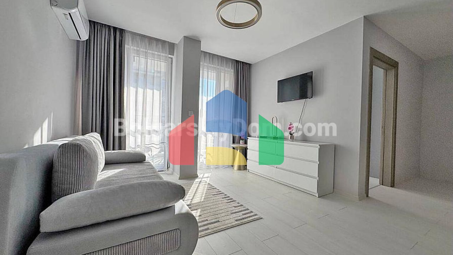 Трикімнатна квартира в J`adore Secret Garden