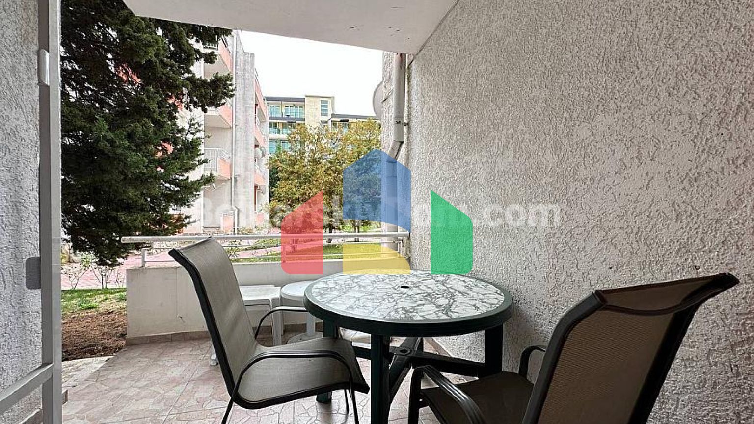 Двокімнатна квартира в Санні Форт