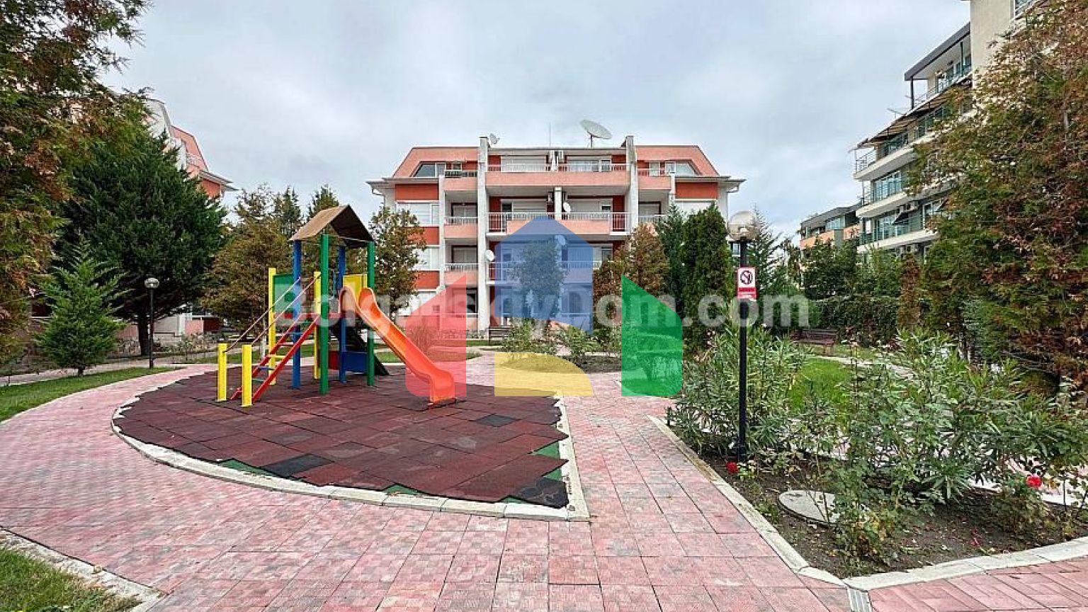 Двокімнатна квартира в Санні Форт