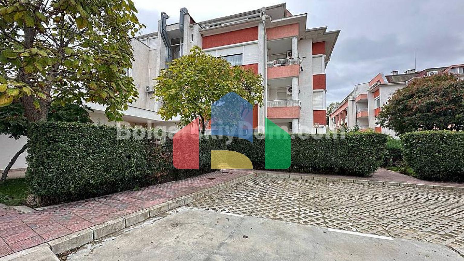 Двокімнатна квартира в Санні Форт