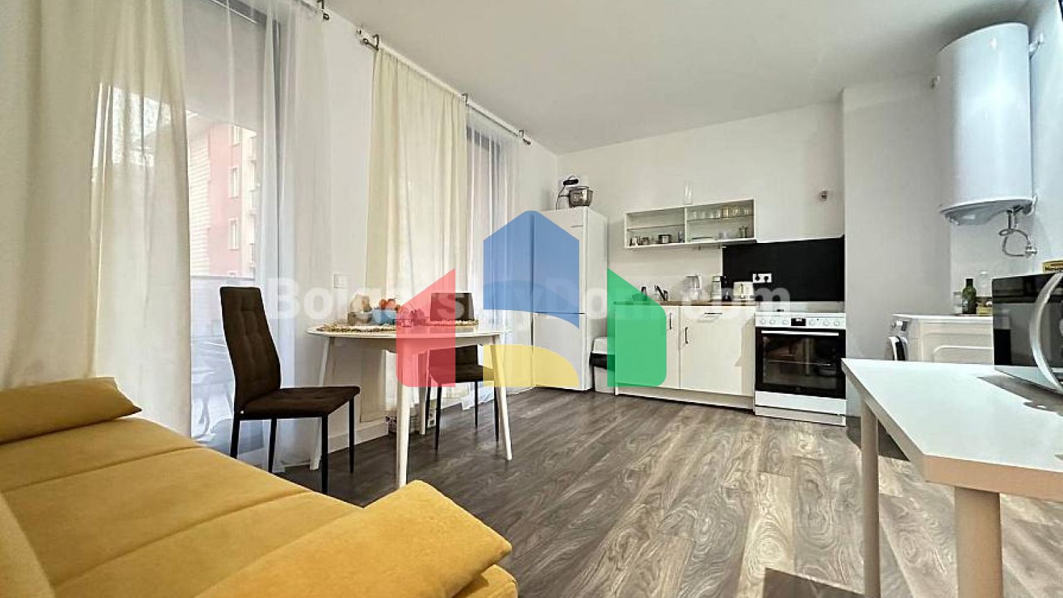 Чотирикімнатна квартира в Санні В'ю Централ