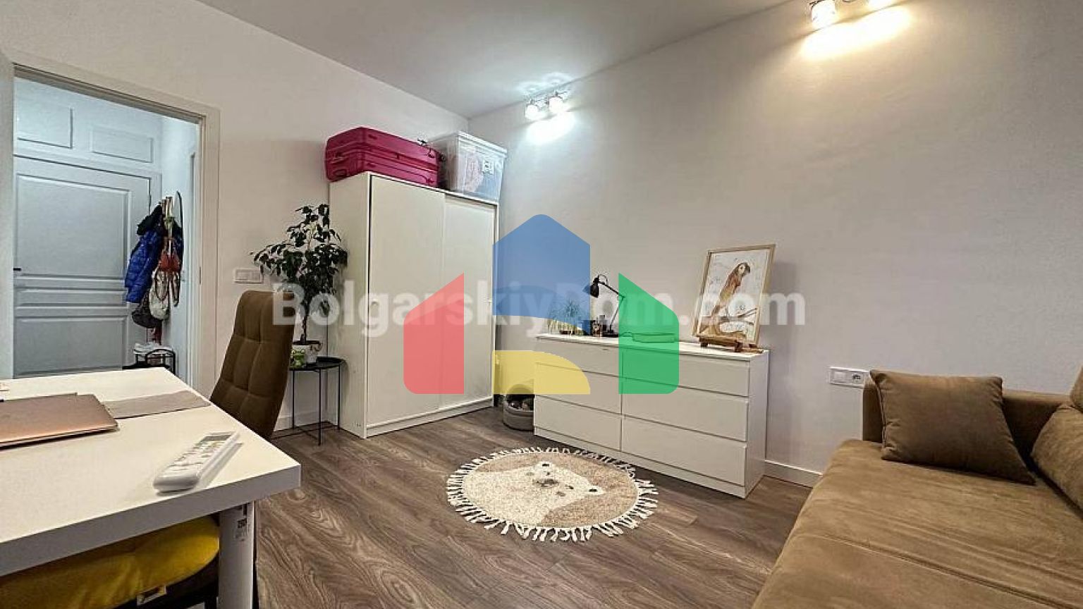 Чотирикімнатна квартира в Санні В'ю Централ