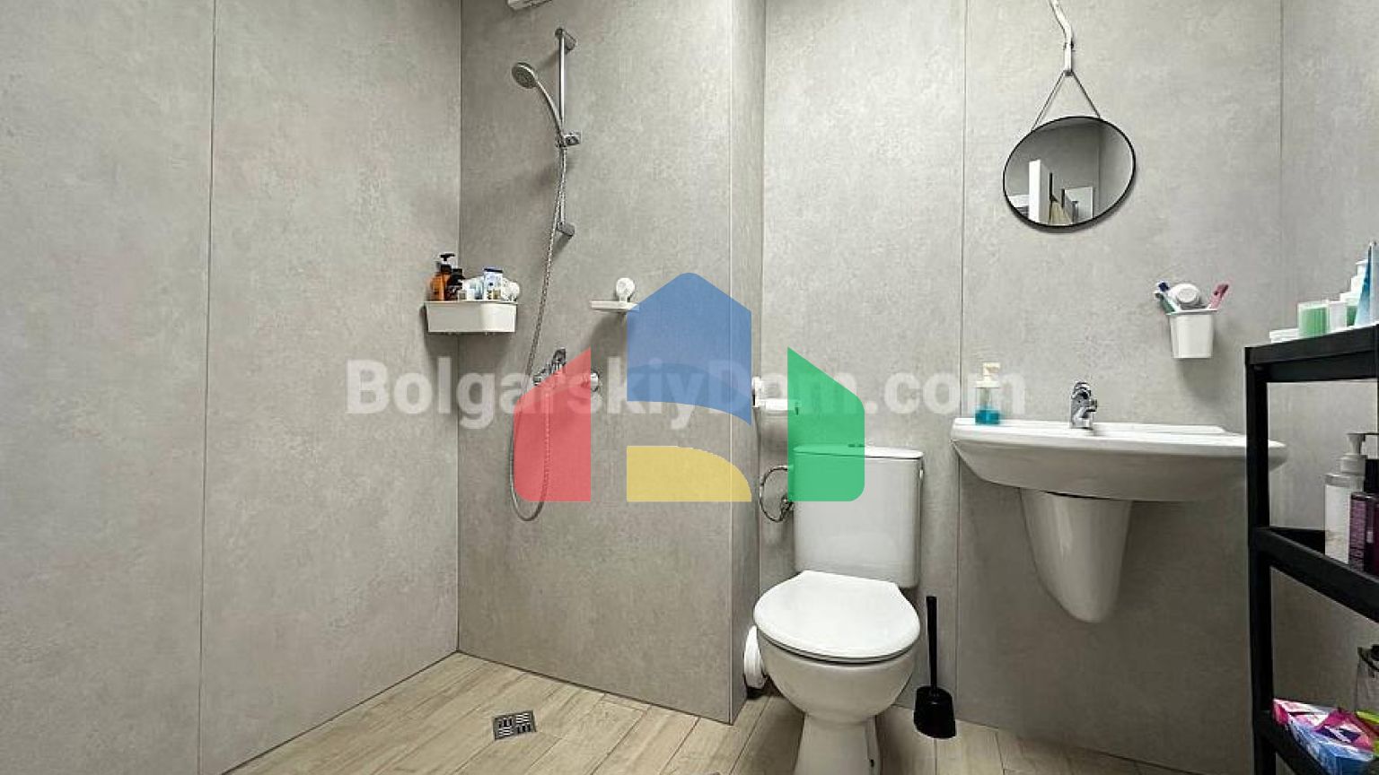 Чотирикімнатна квартира в Санні В'ю Централ