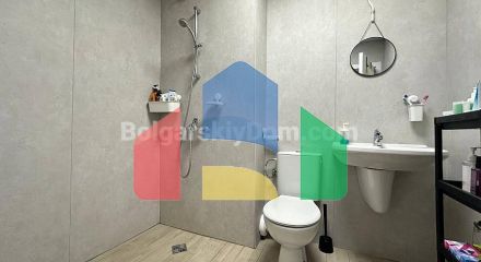 Чотирикімнатна квартира в Санні В'ю Централ