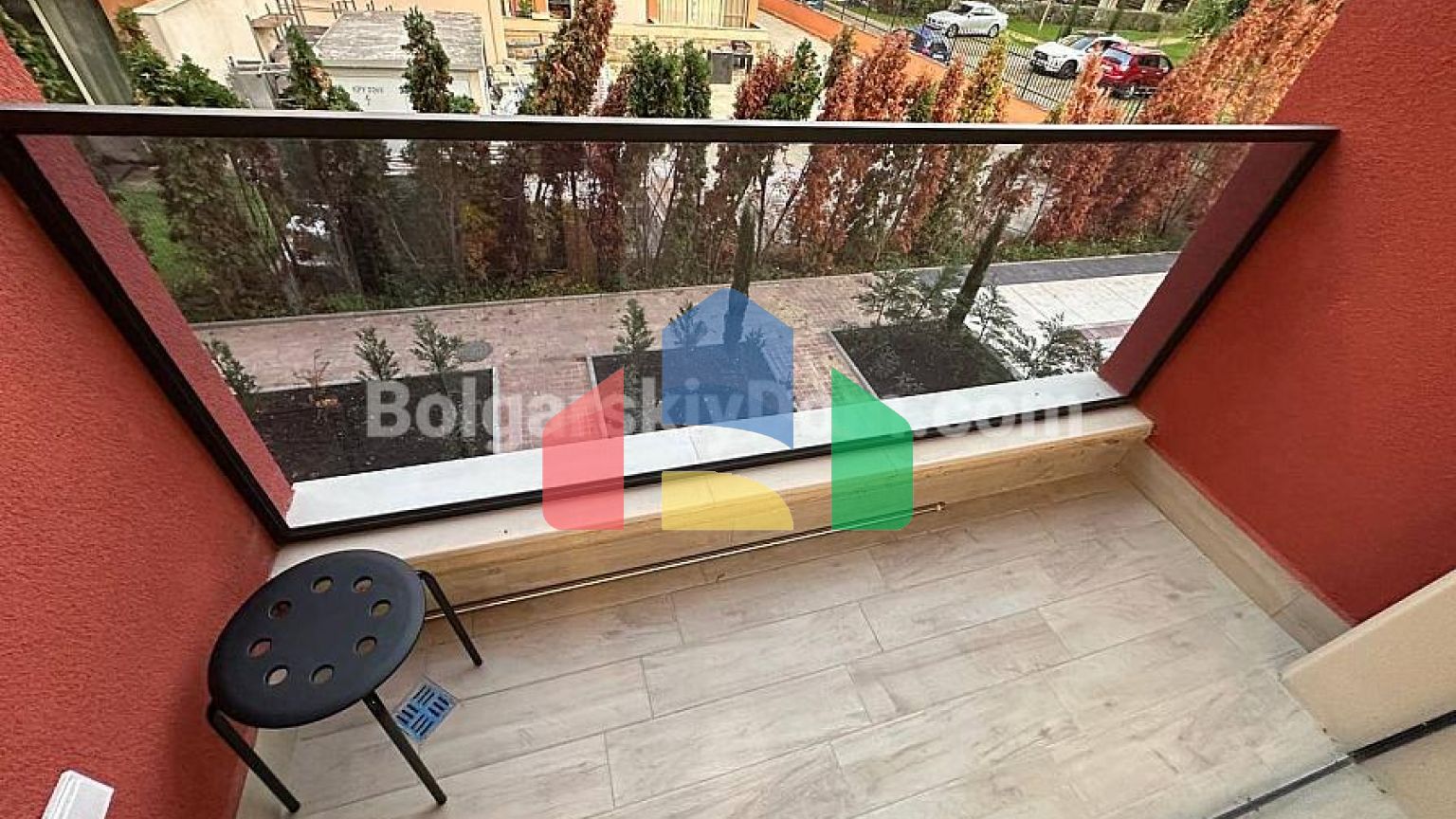 Чотирикімнатна квартира в Санні В'ю Централ