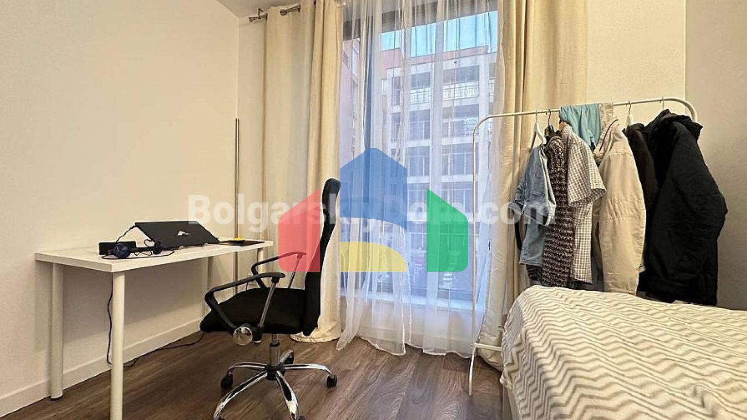 Чотирикімнатна квартира в Санні В'ю Централ