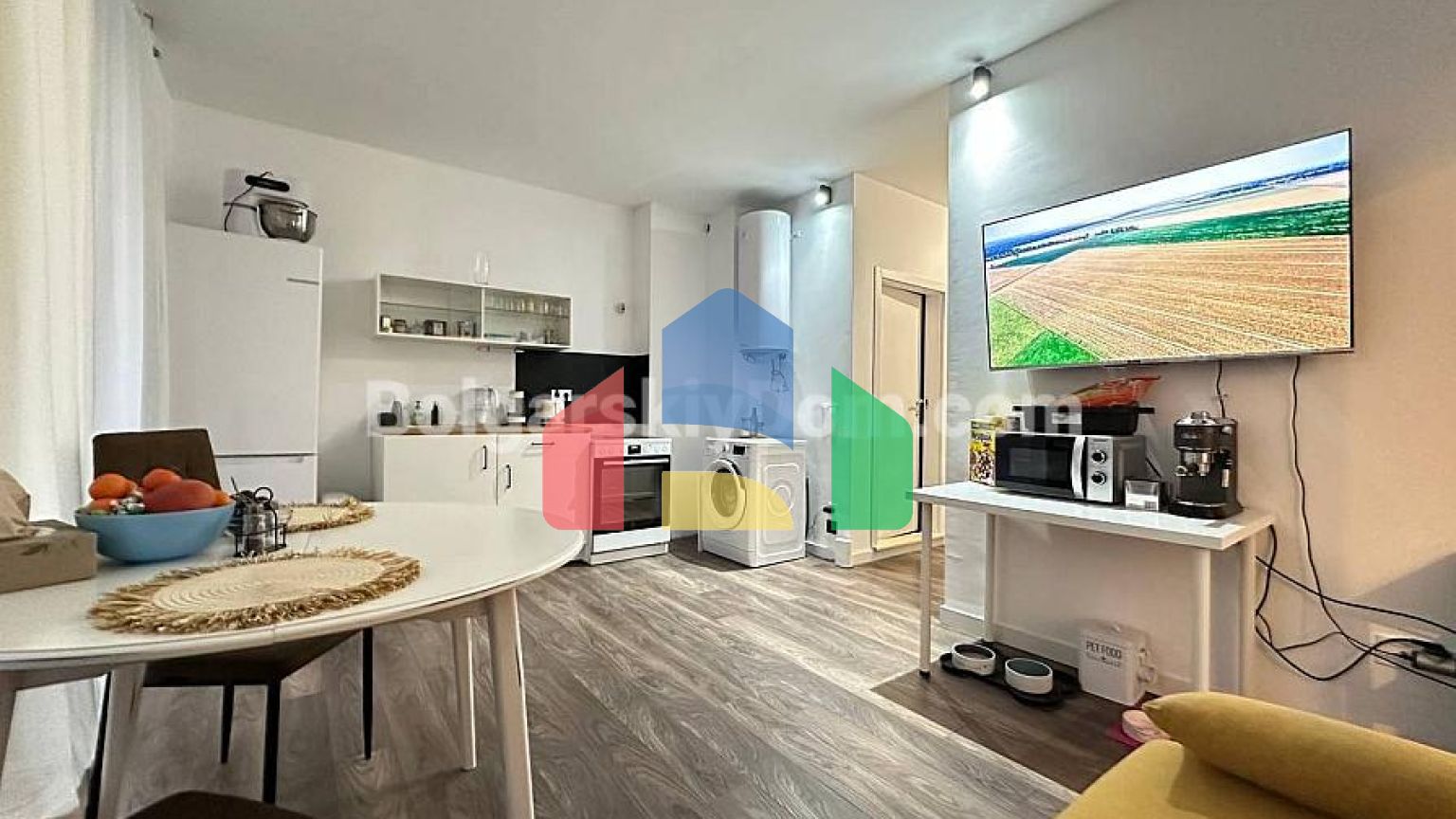 Чотирикімнатна квартира в Санні В'ю Централ