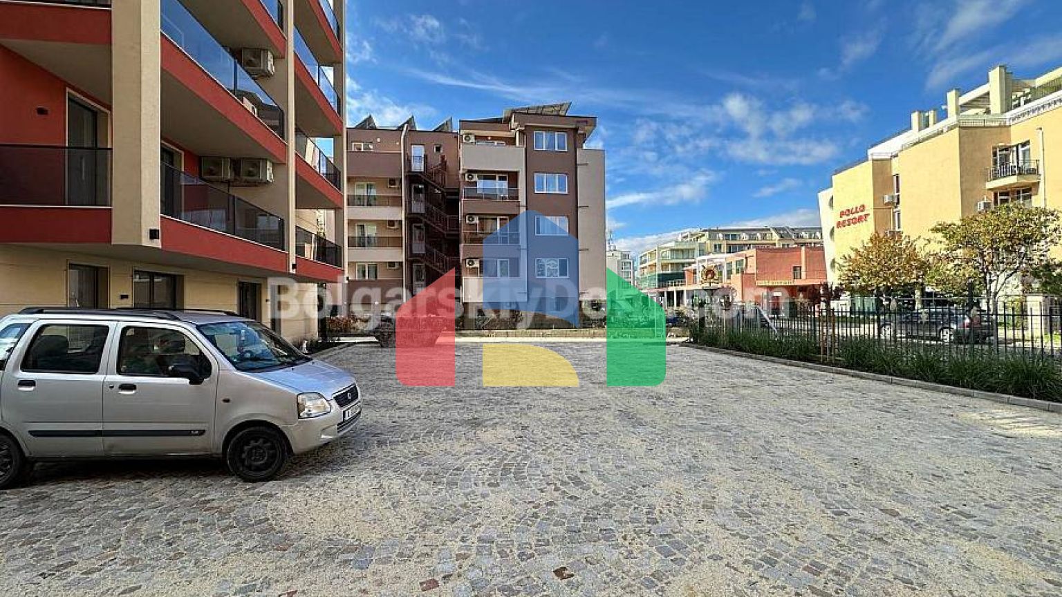 Чотирикімнатна квартира в Санні В'ю Централ